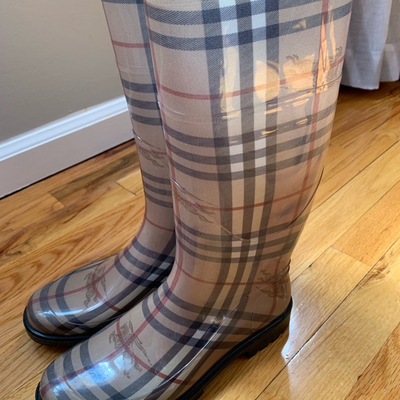 Burberry Rain boots- mid calf size 8 - Picture 2 of 6